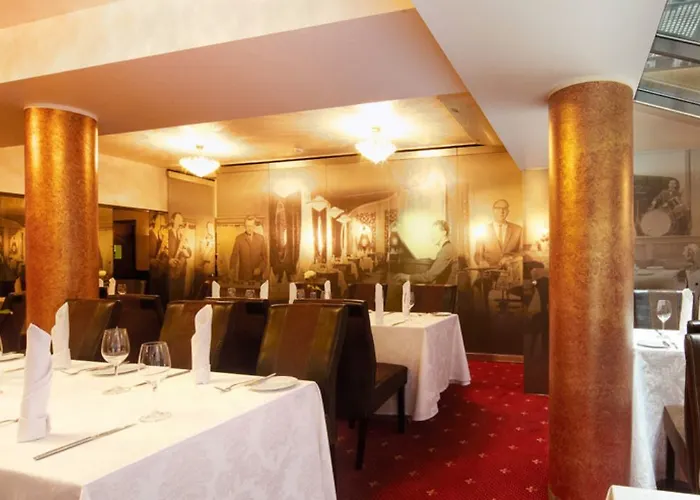 M5 Self-service Boutique