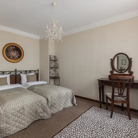 M5 Self-service Boutique