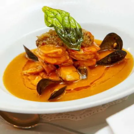 M5 Self-service Boutique